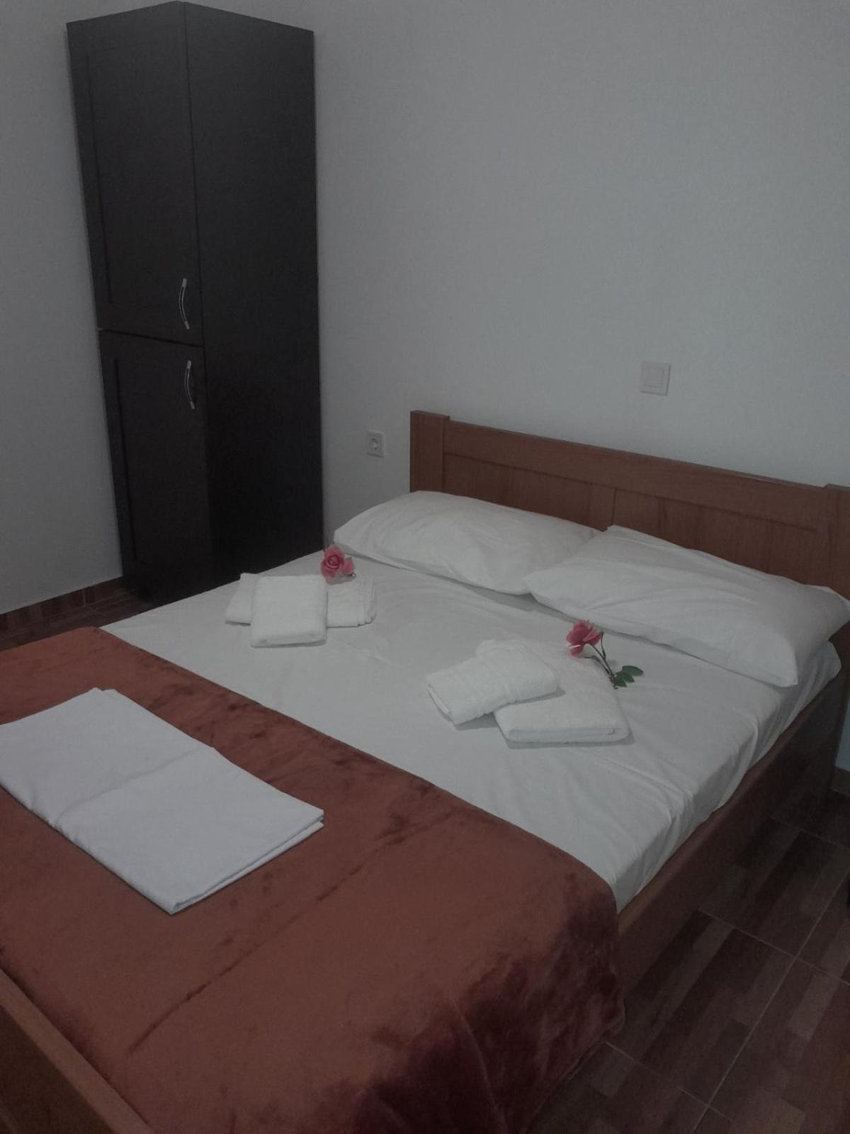 Sofia'S Rooms Himarë Exterior foto